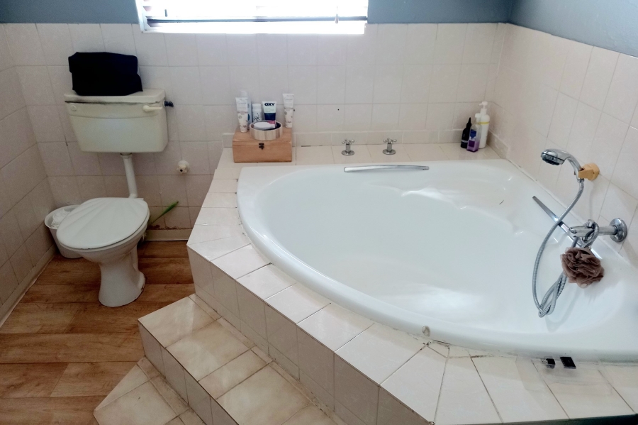 5 Bedroom Property for Sale in Vredenburg Western Cape